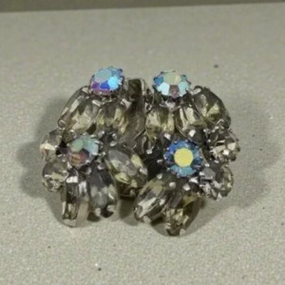 MCM Vintage Weiss Rhinestone & Auroa Borealis Cluster Earrings Clip Back - Picture 4 of 6